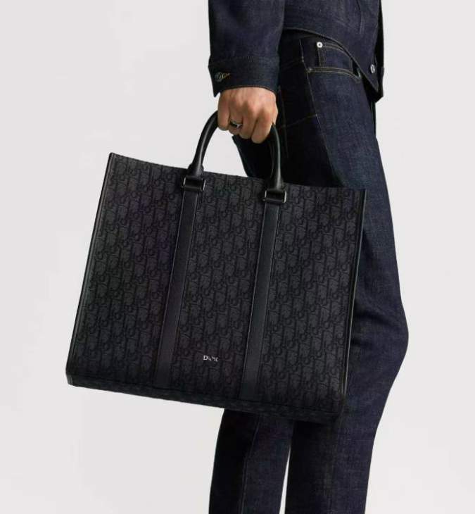 Picture of Dior Mens Bags _SKUfw239226305fw